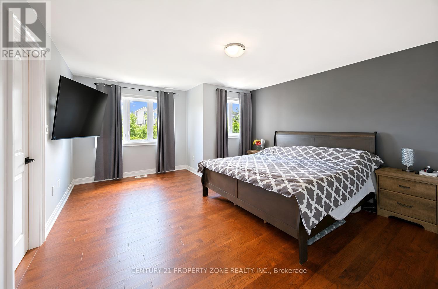 192 MUIRFIELD DRIVE - 25