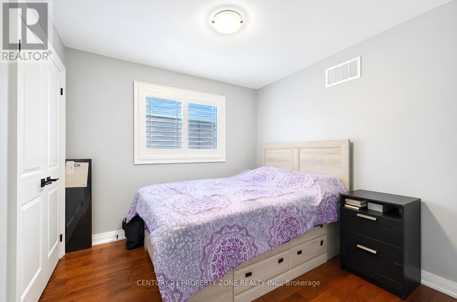 192 MUIRFIELD DRIVE - 34