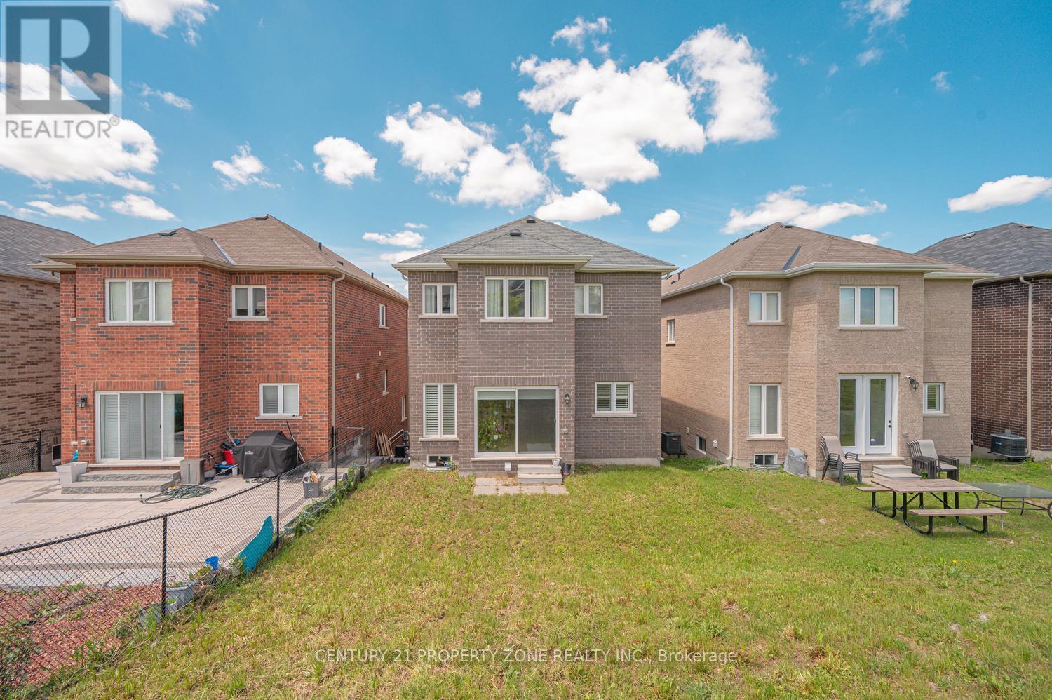 192 MUIRFIELD DRIVE - 43