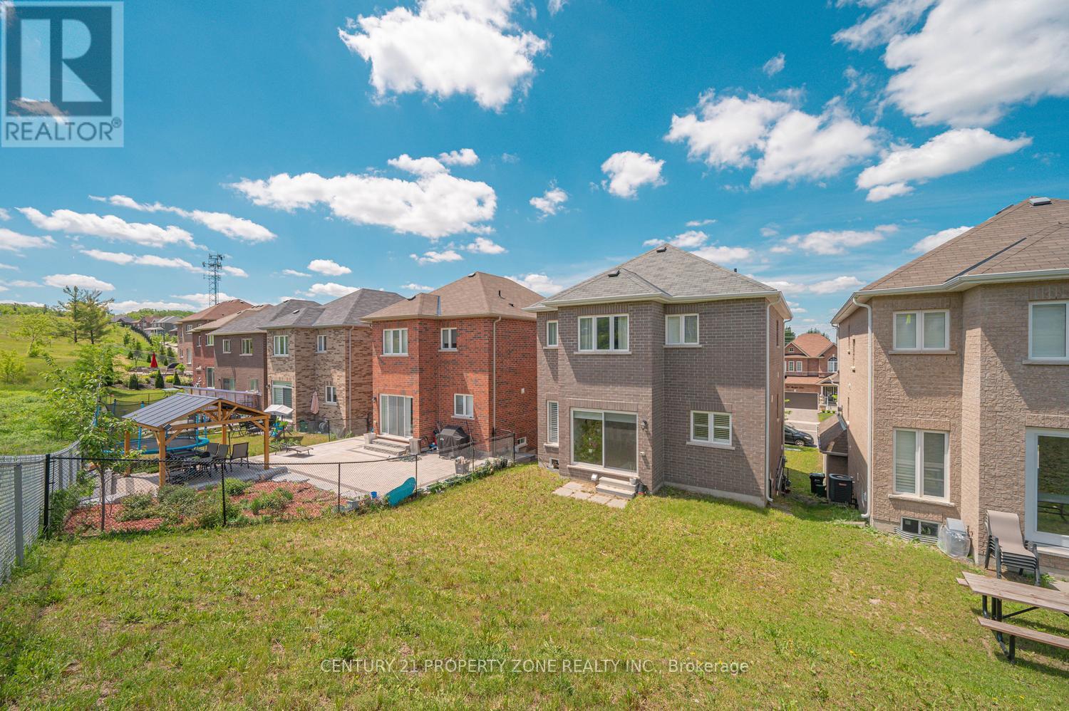 192 MUIRFIELD DRIVE - 44