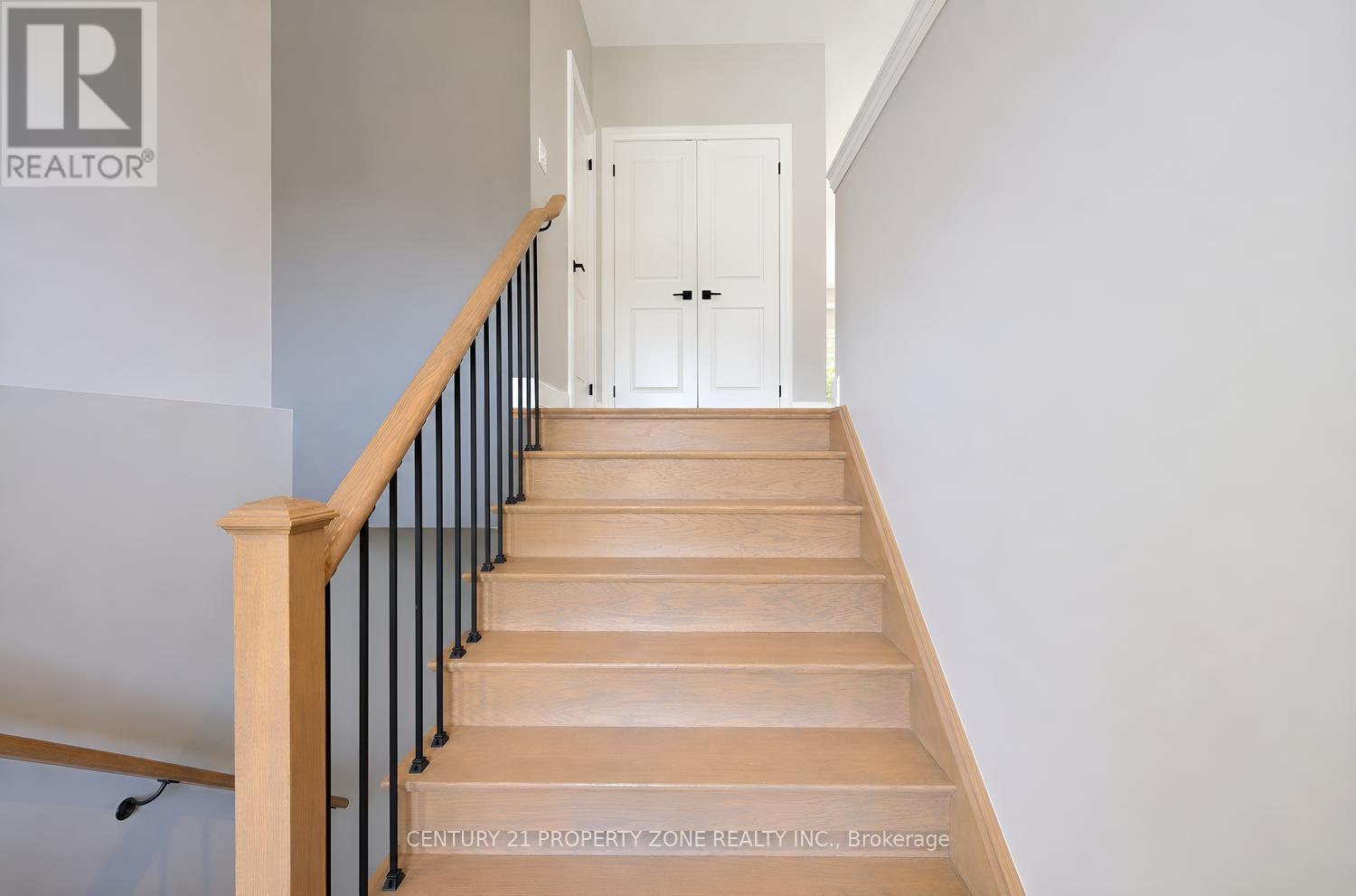 192 MUIRFIELD DRIVE - 8