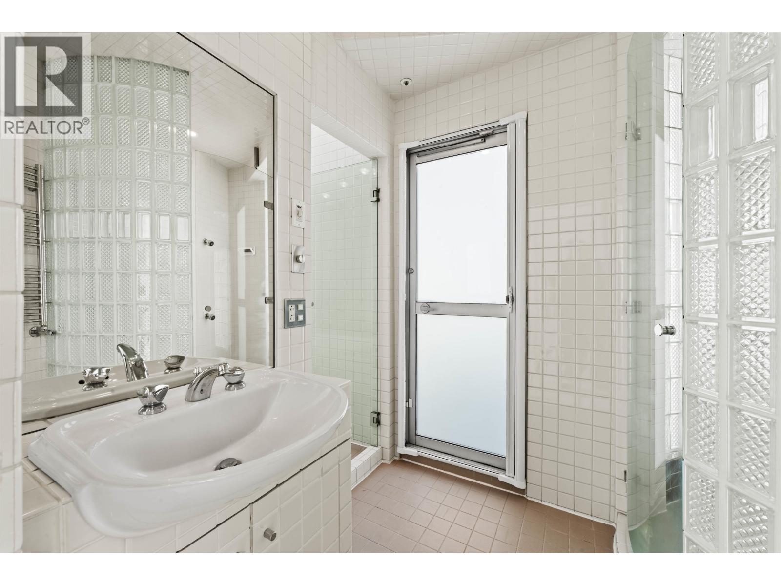 4 Bed, 4 Bath House for Sale in Vancouver – 3043 ALMA STREET, Vancouver – MLS# R3131670 - Image 23