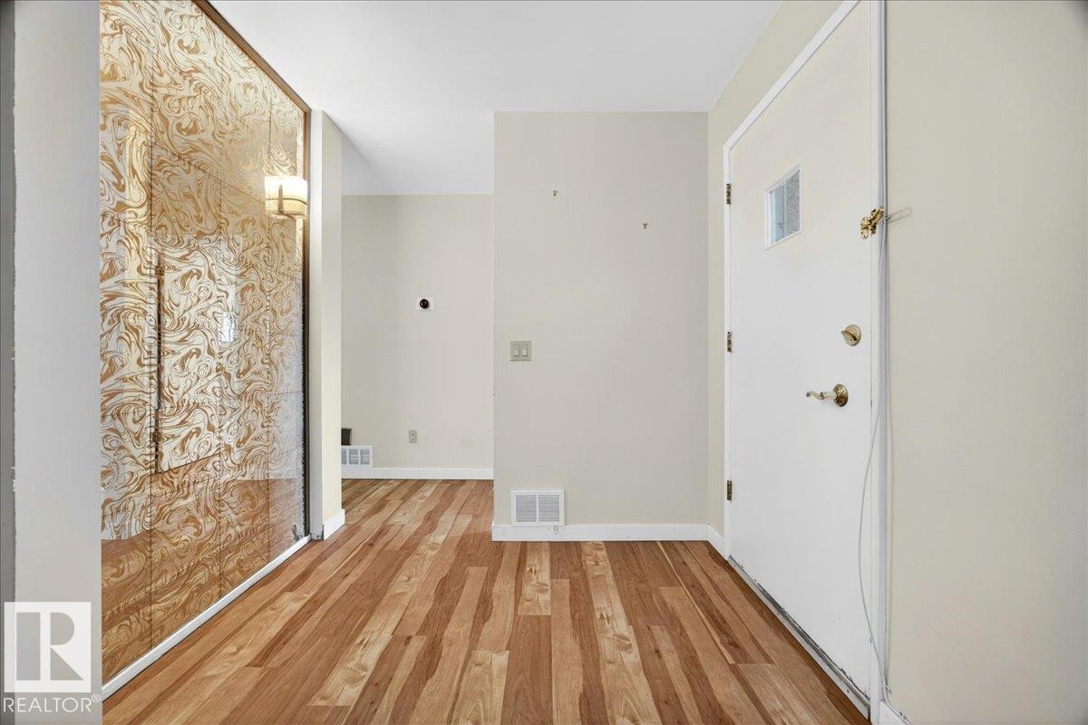 9263 74 ST NW - photo 5