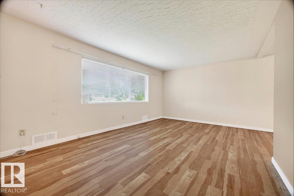 9263 74 ST NW — photo 9