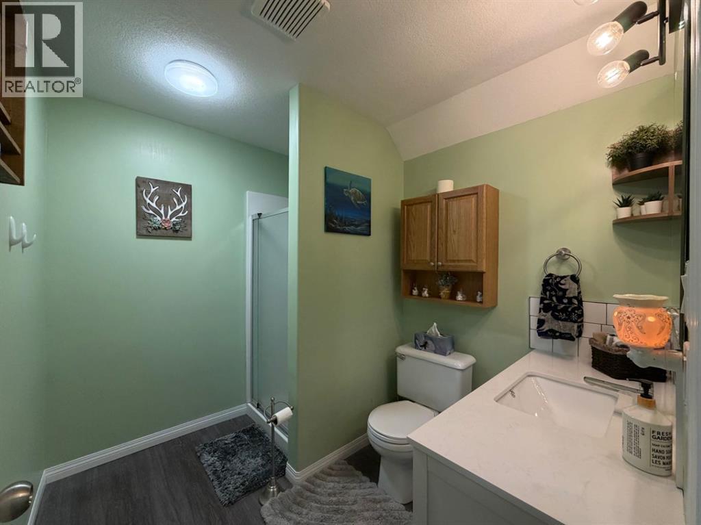 1814 48 Street — photo 32