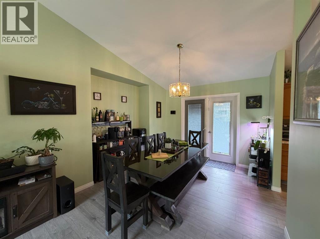 1814 48 Street — photo 13
