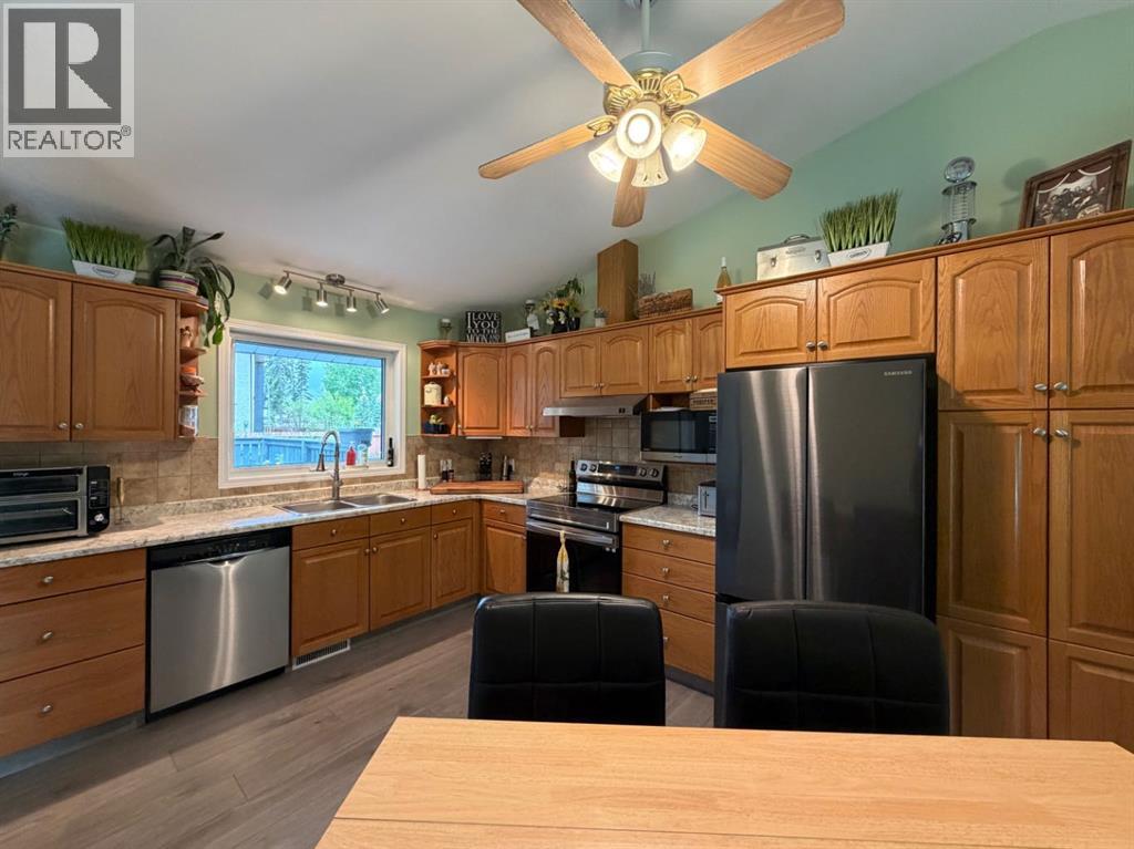 1814 48 Street — photo 17