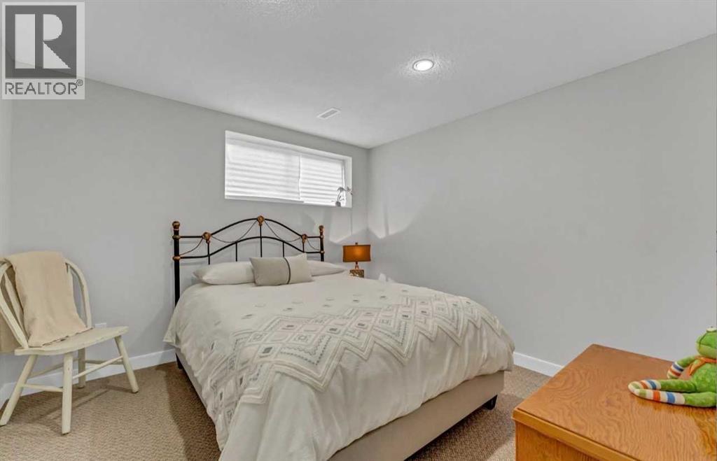 110 Carry Crescent SE — photo 30