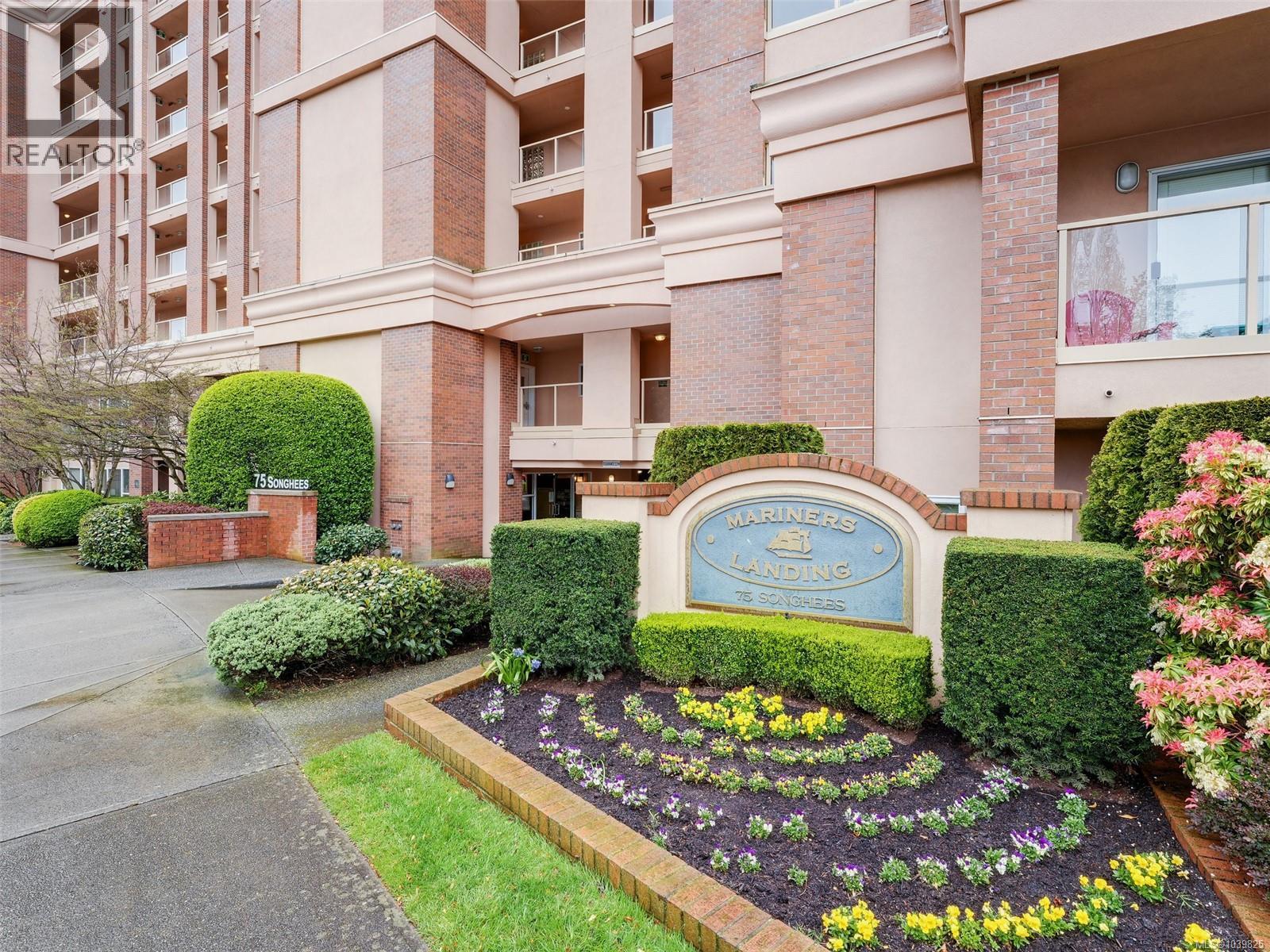 #104 75 Songhees Rd - 2