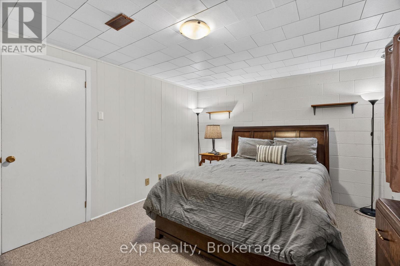 286 DUFFERIN STREET - 21