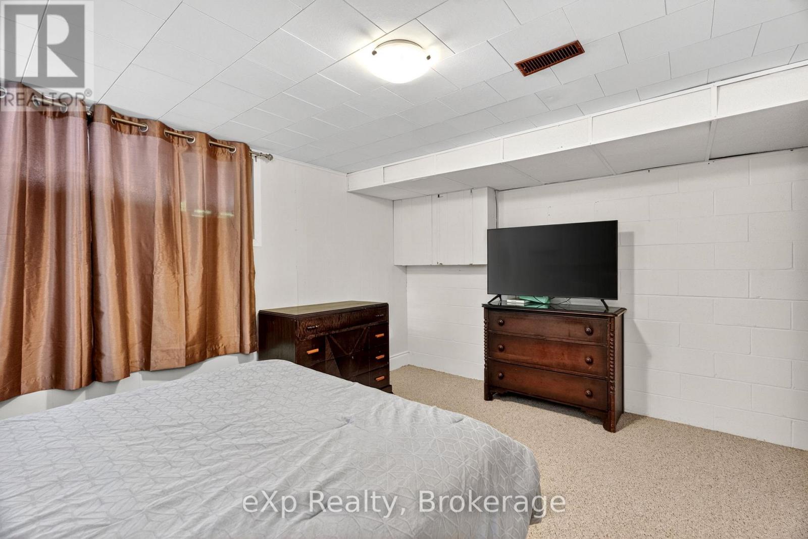 286 DUFFERIN STREET - 22