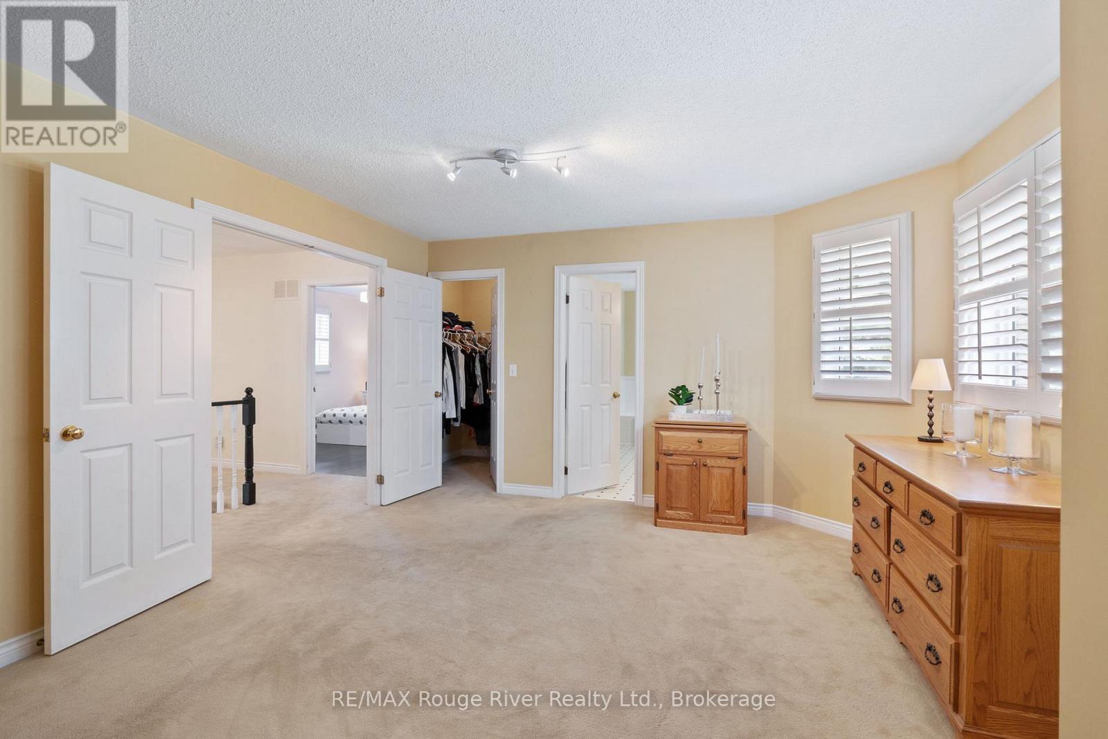 60 WELLER COURT - 23