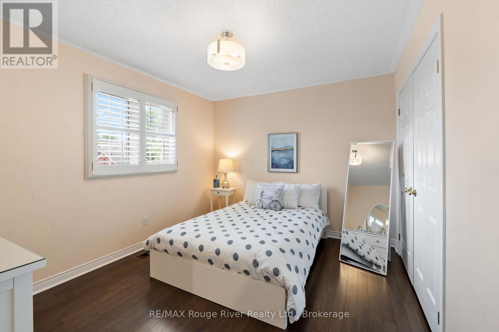 60 WELLER COURT - 27