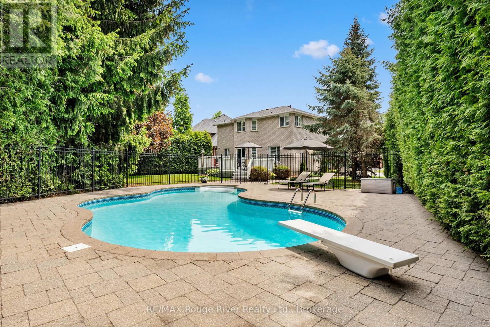 60 WELLER COURT - 38