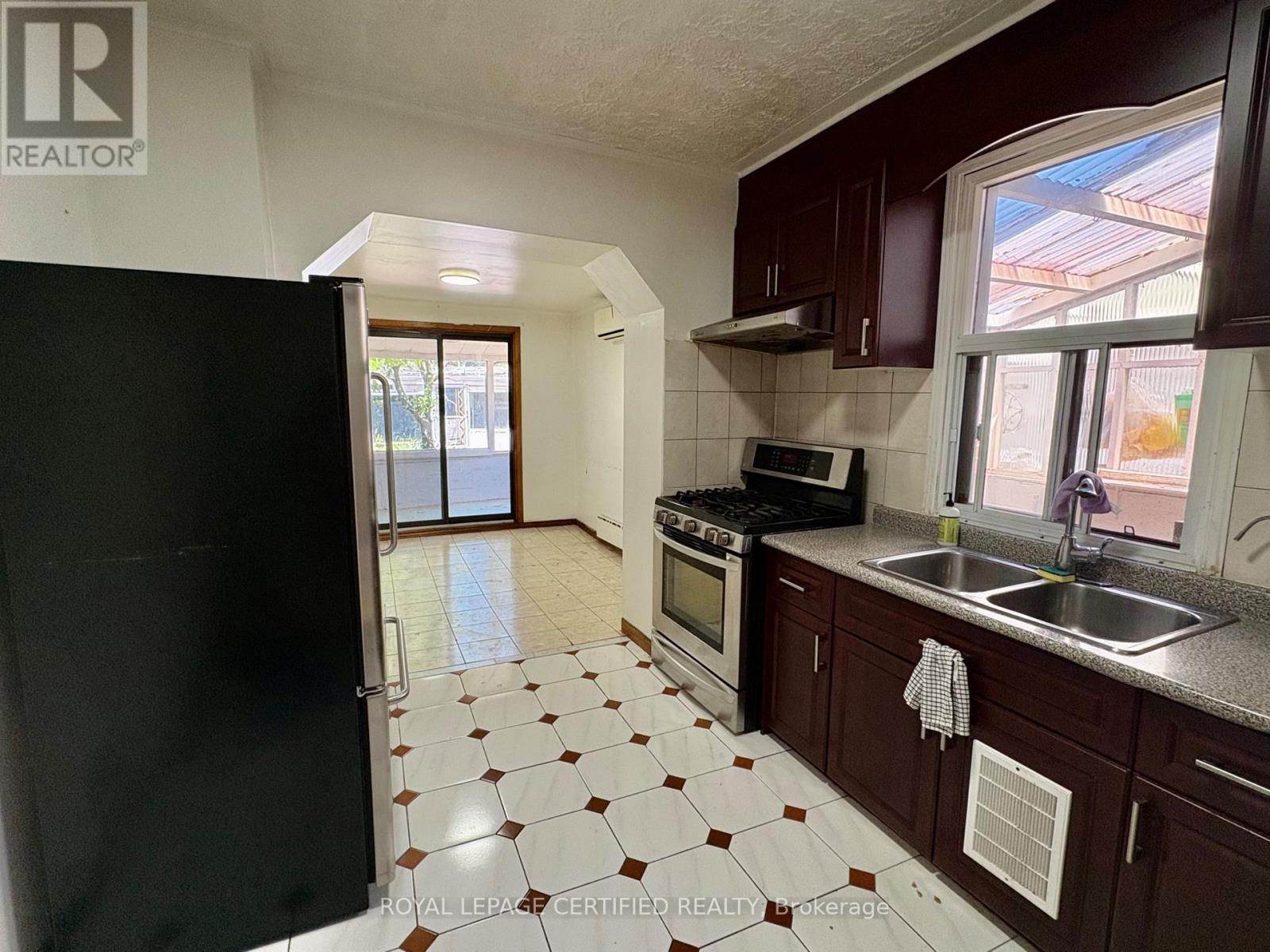 36 MITCHELL AVENUE - 6