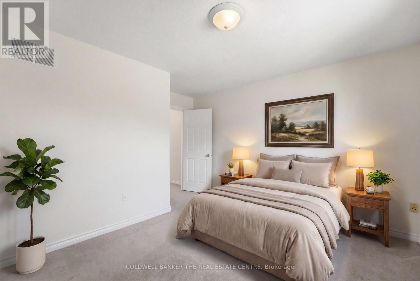 44 PRINCE WILLIAM WAY - 10