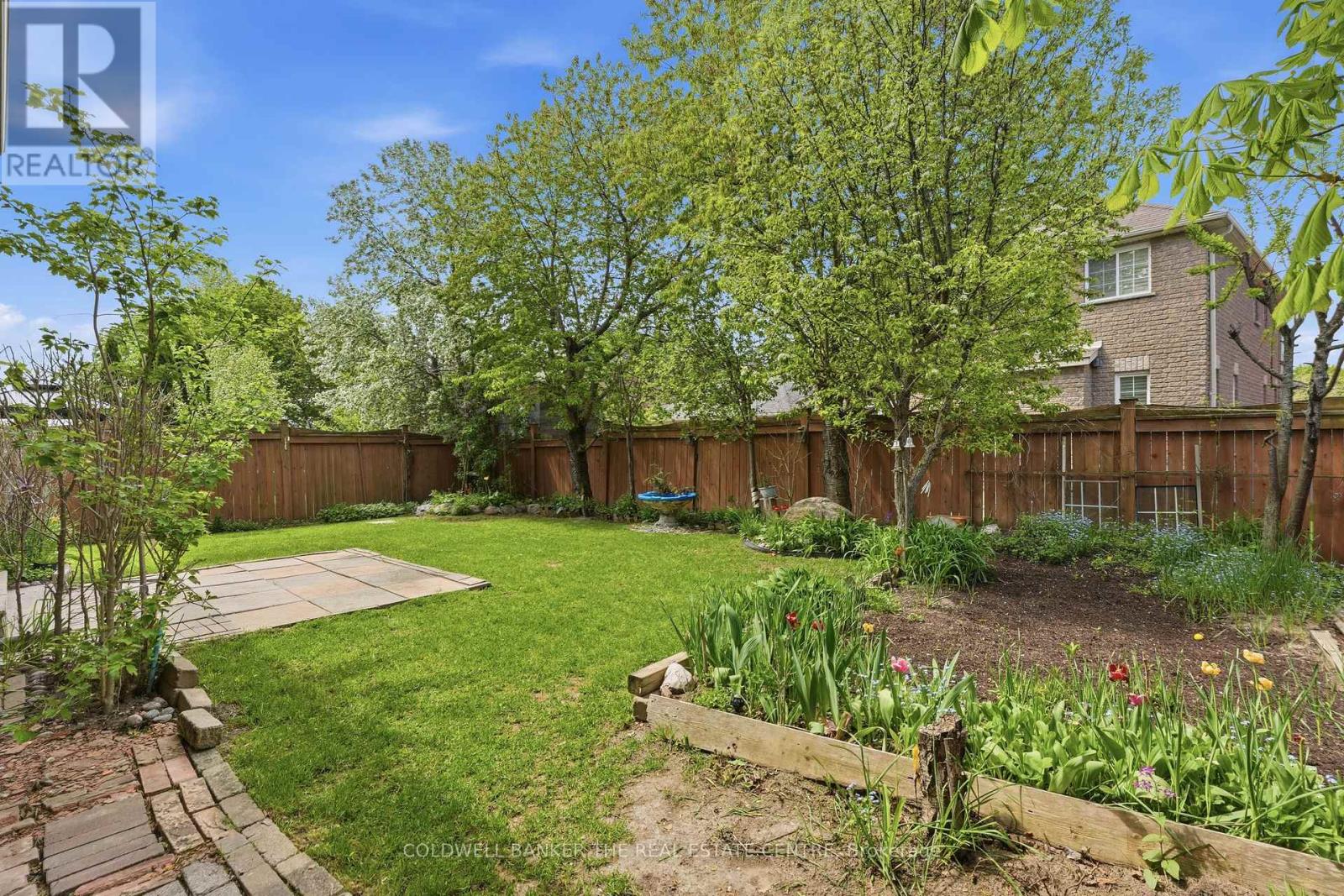 44 PRINCE WILLIAM WAY - 15