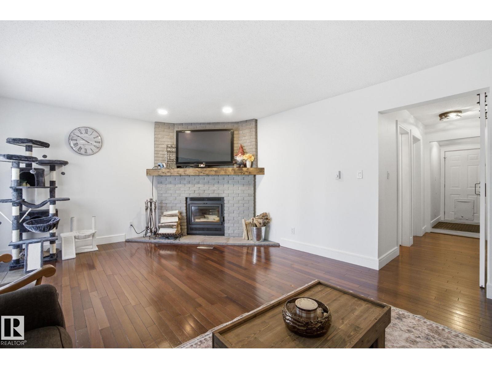9 PROSPECT PL - 14