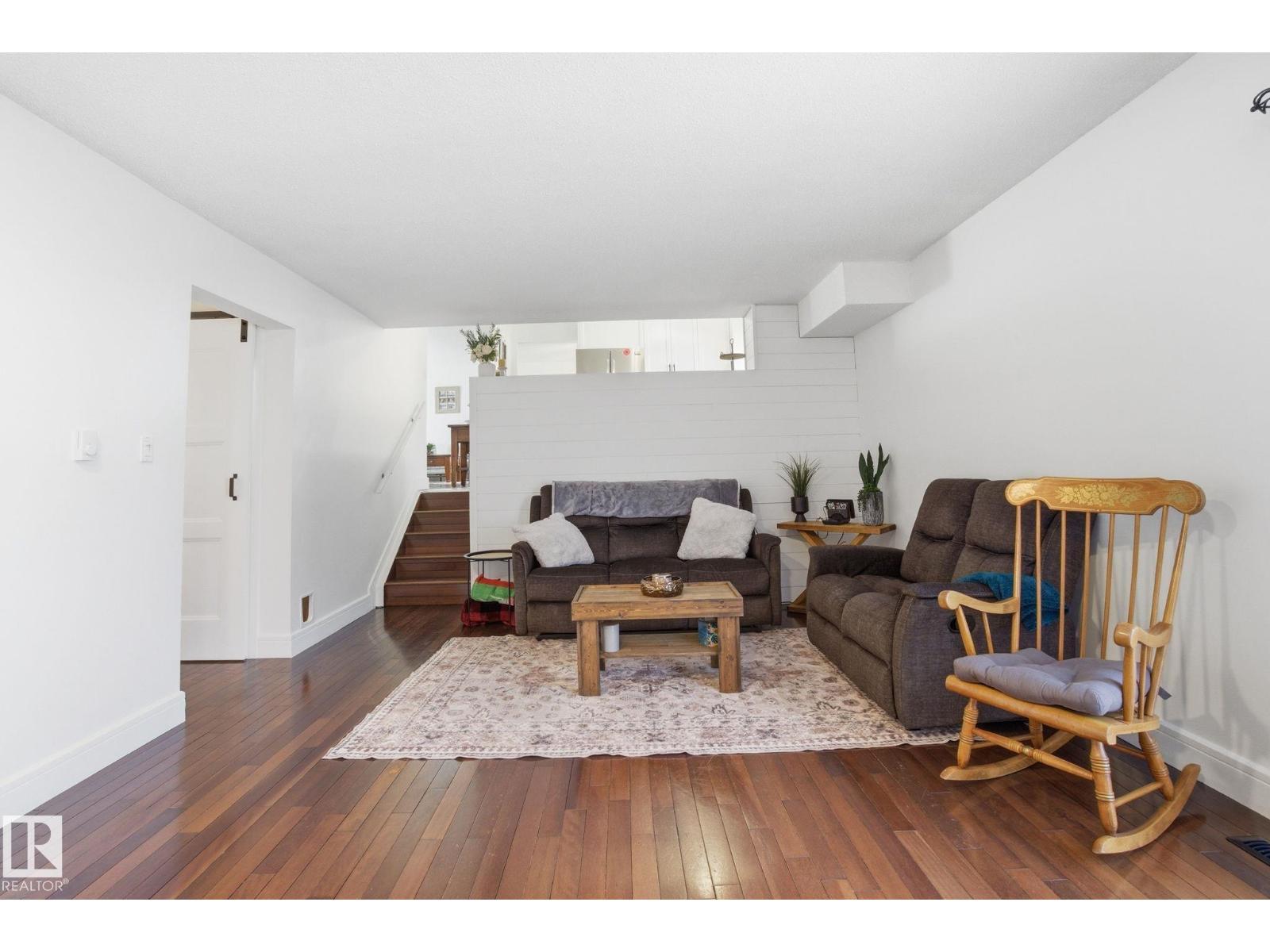 9 PROSPECT PL - 16