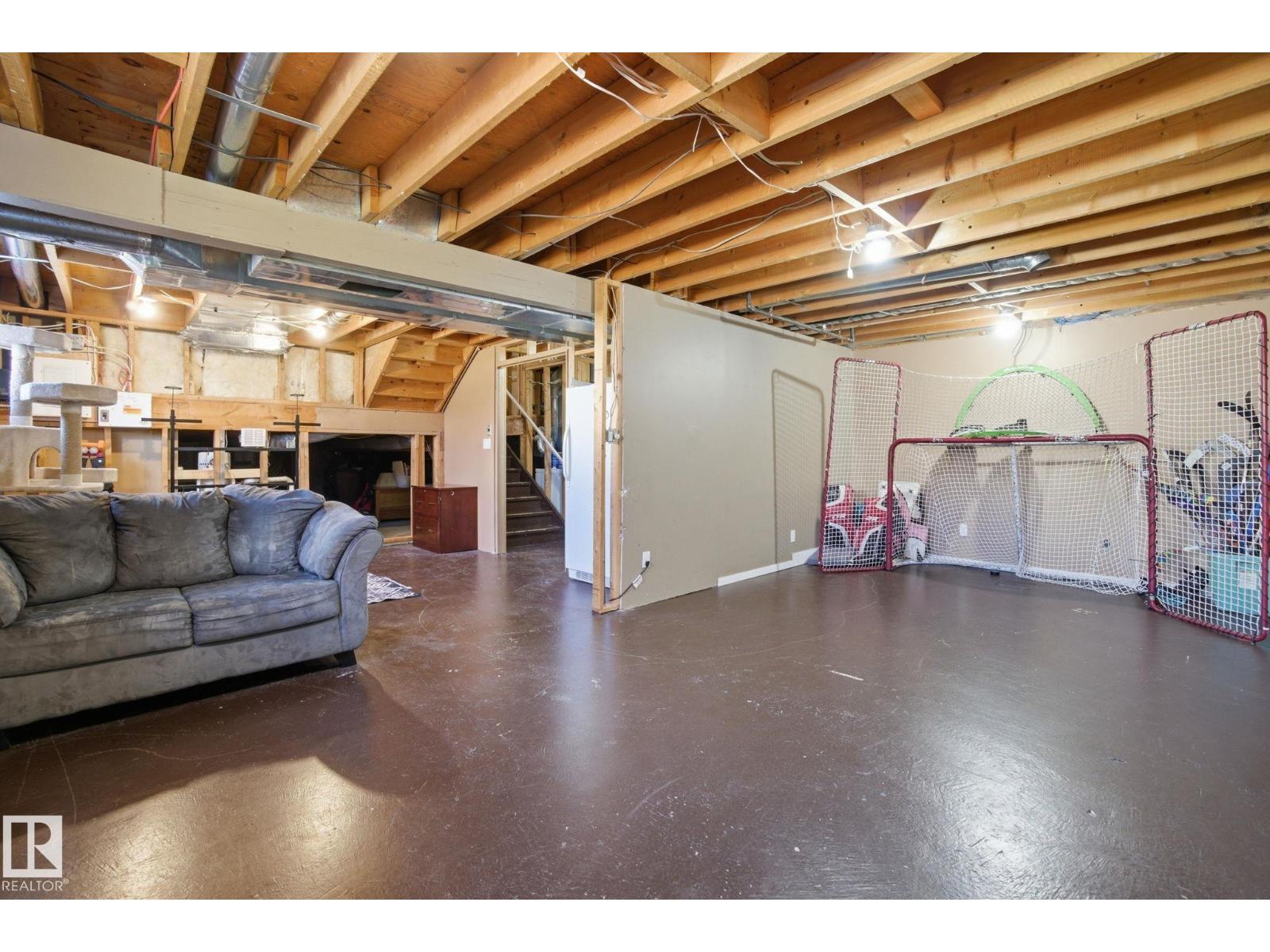 9 PROSPECT PL - 40