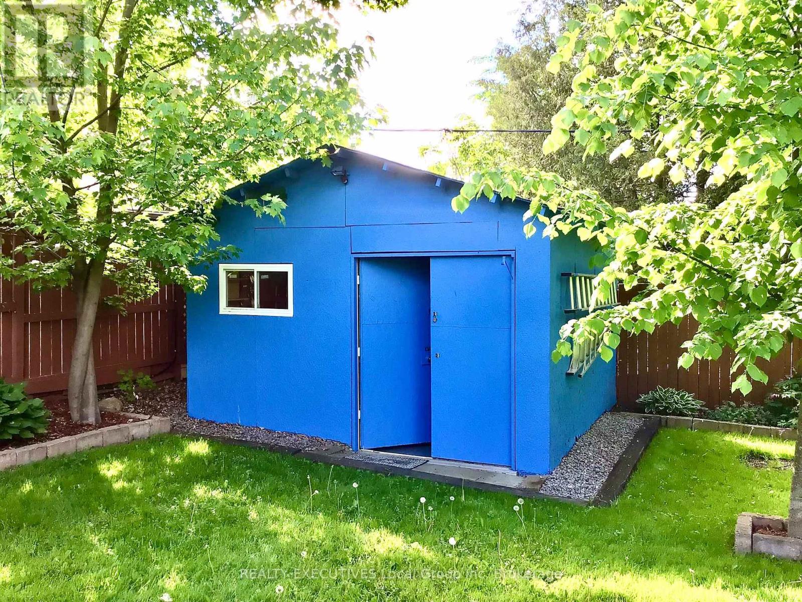977 BROOKES STREET - 12