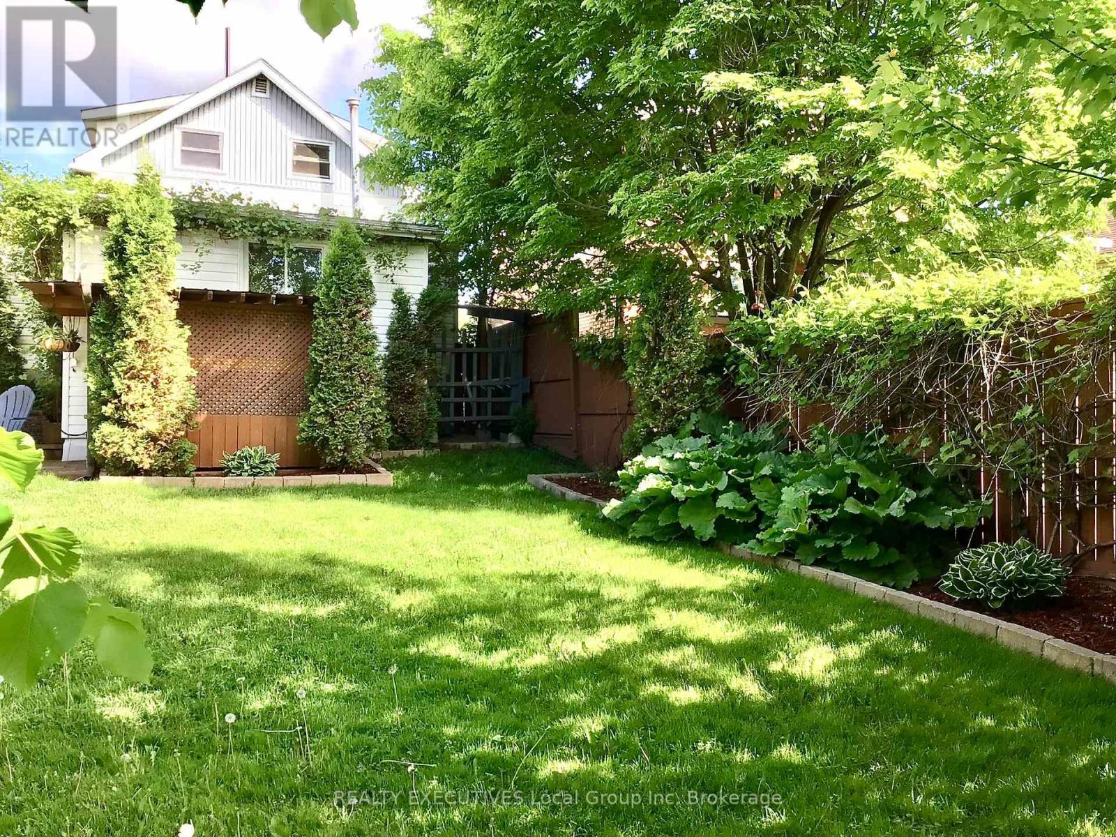 977 BROOKES STREET - 14