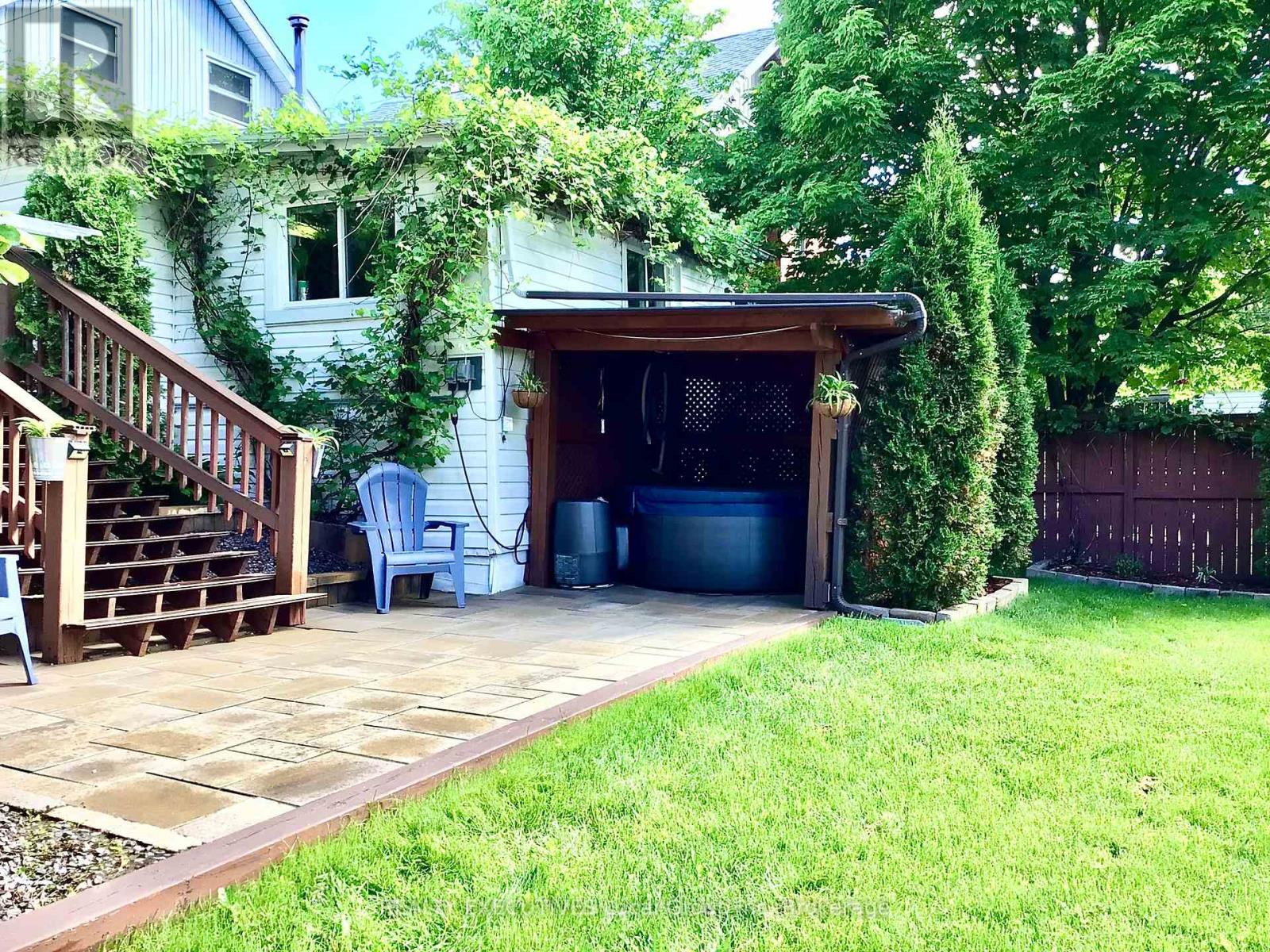 977 BROOKES STREET - 19