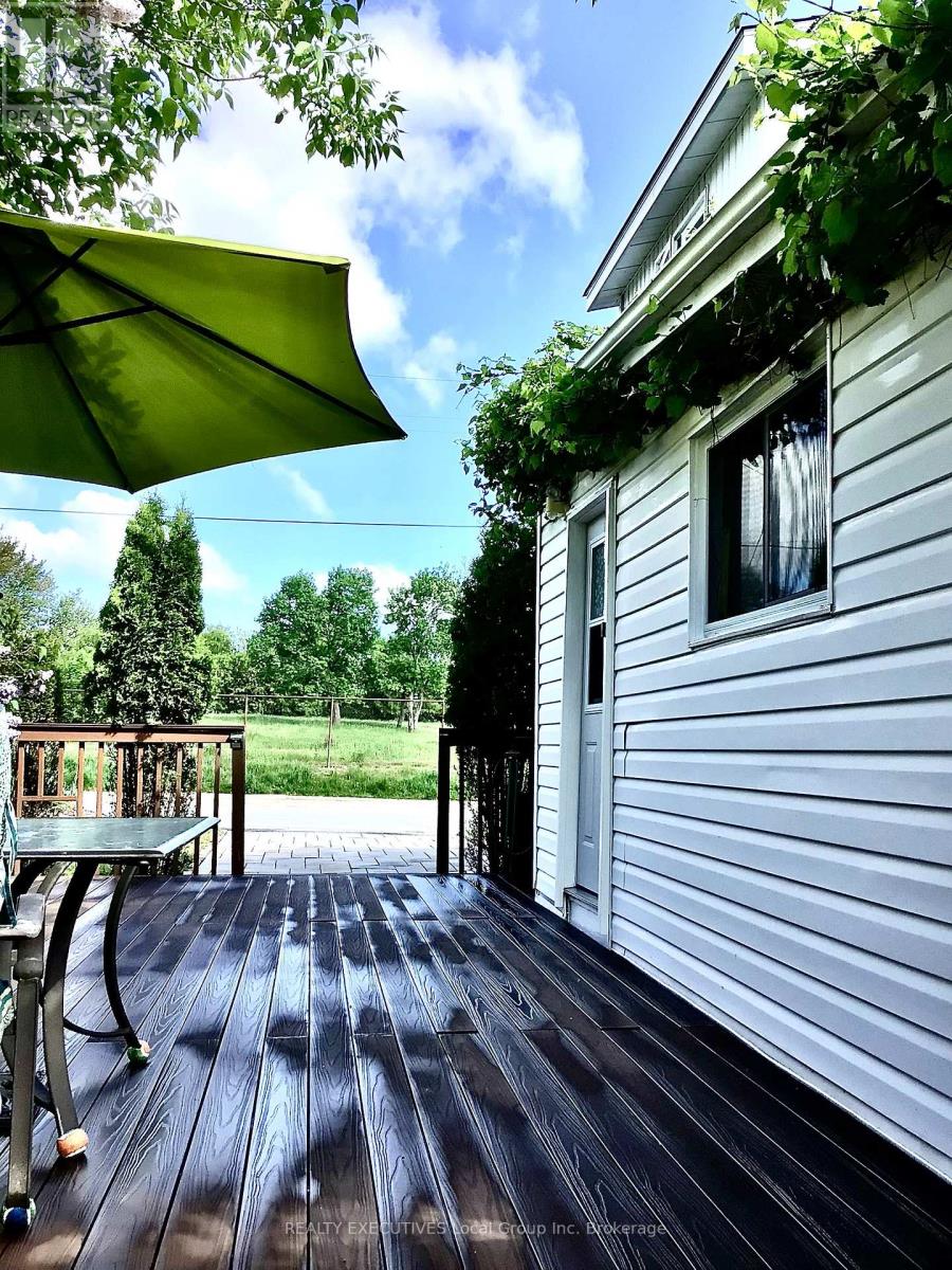 977 BROOKES STREET - 20