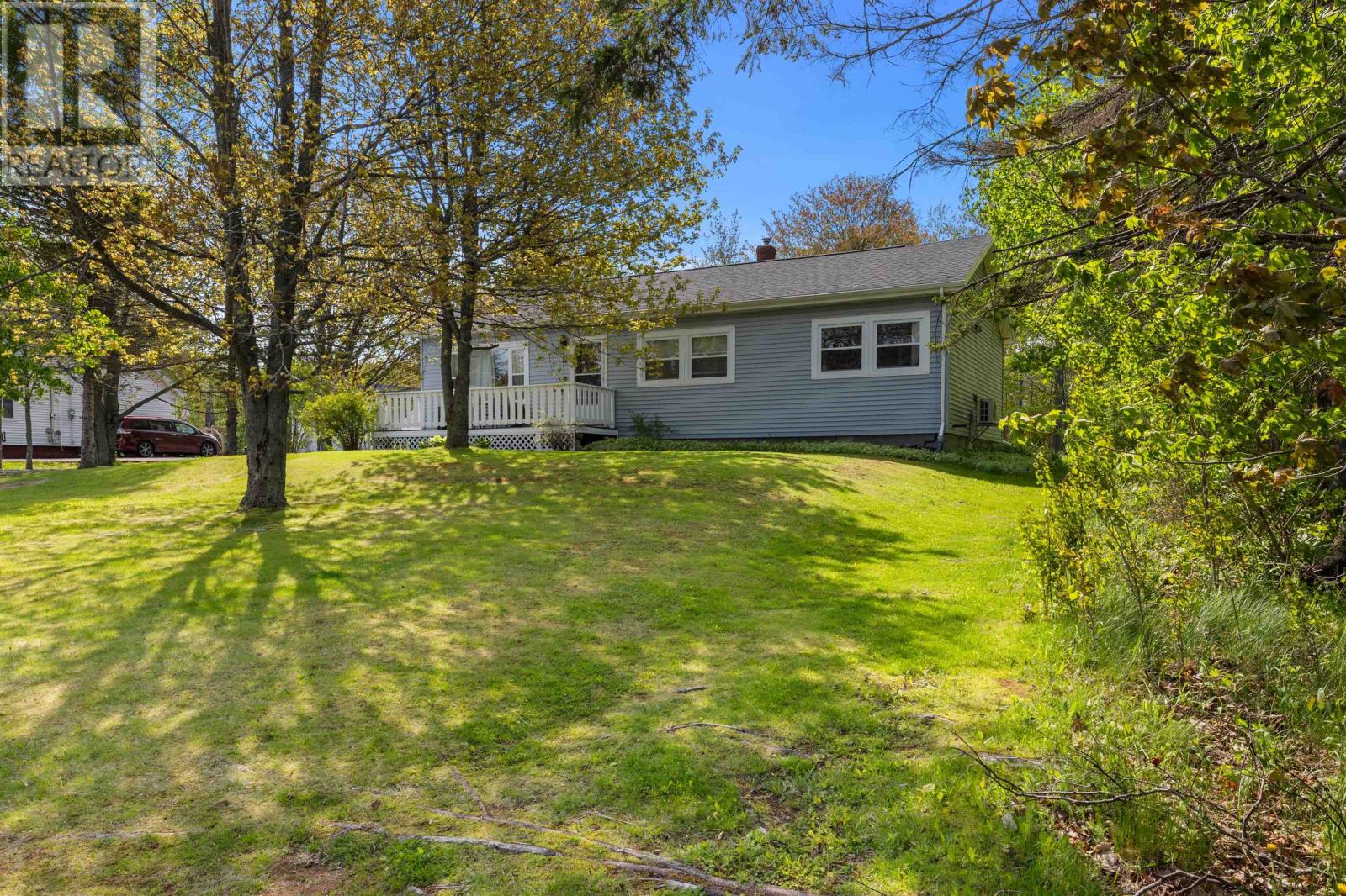 16 Oak Drive - 1