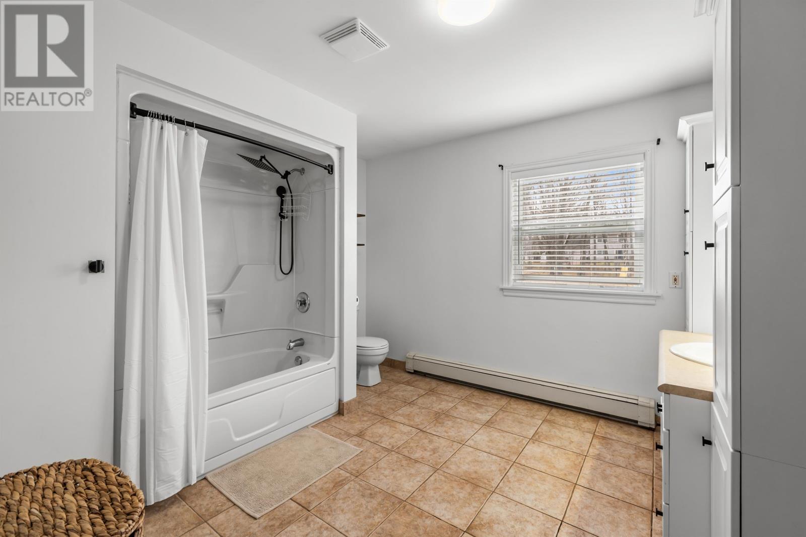 16 Oak Drive - 28