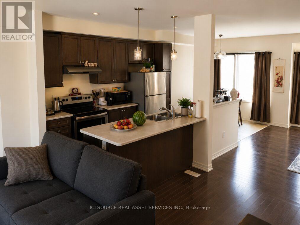 Listing photo of 178 TANGO CRESCENT