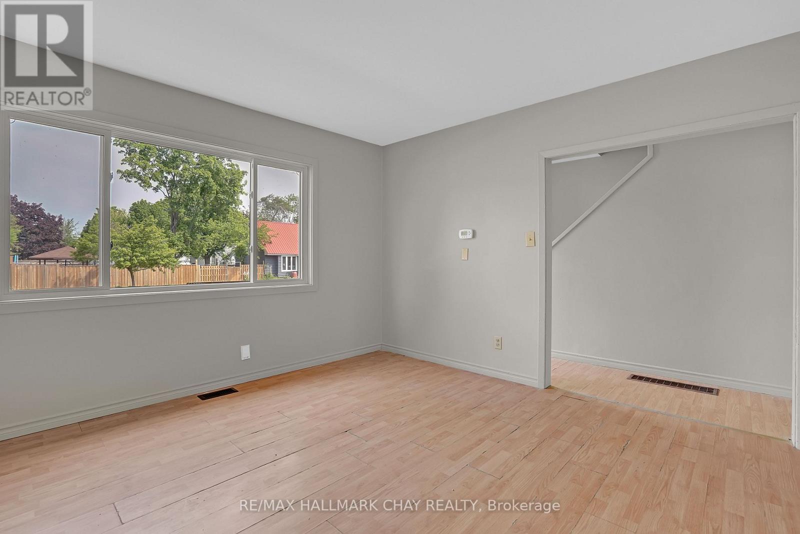 308 HILDA STREET - 12