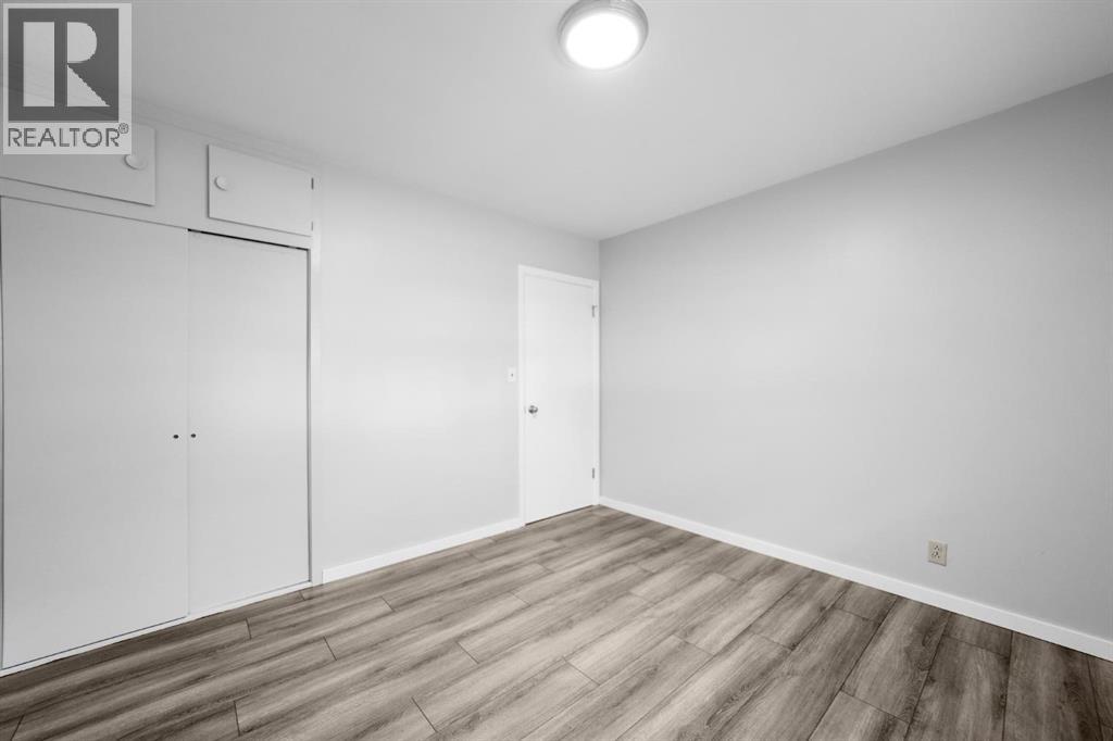 4713 45 Street — photo 17