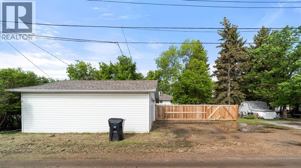 4713 45 Street — photo 29