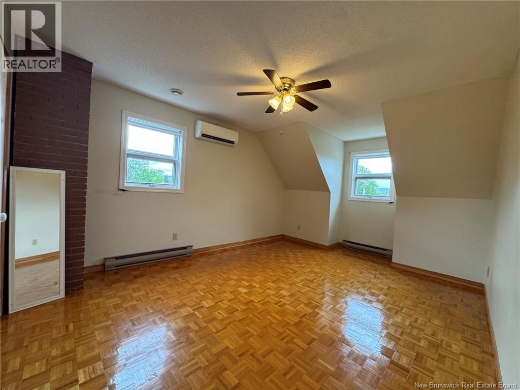 34 Walker Crescent - 13