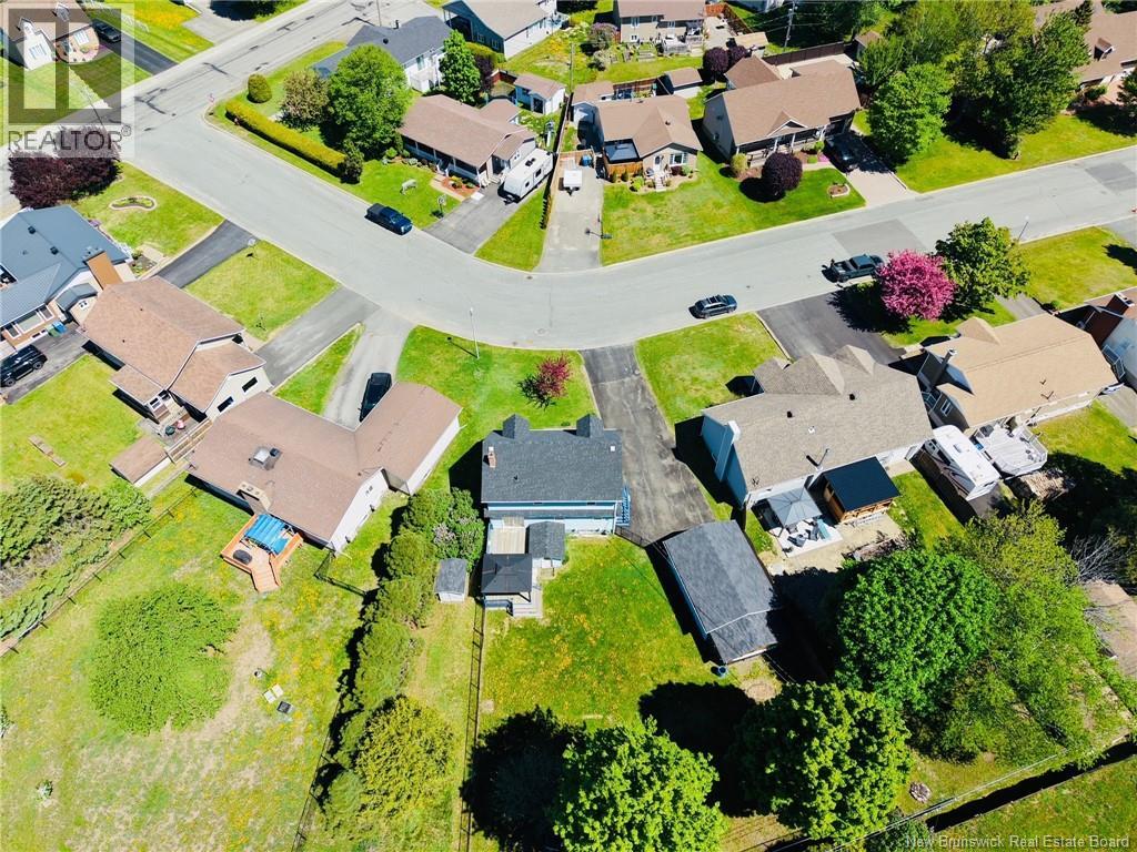 34 Walker Crescent - 32