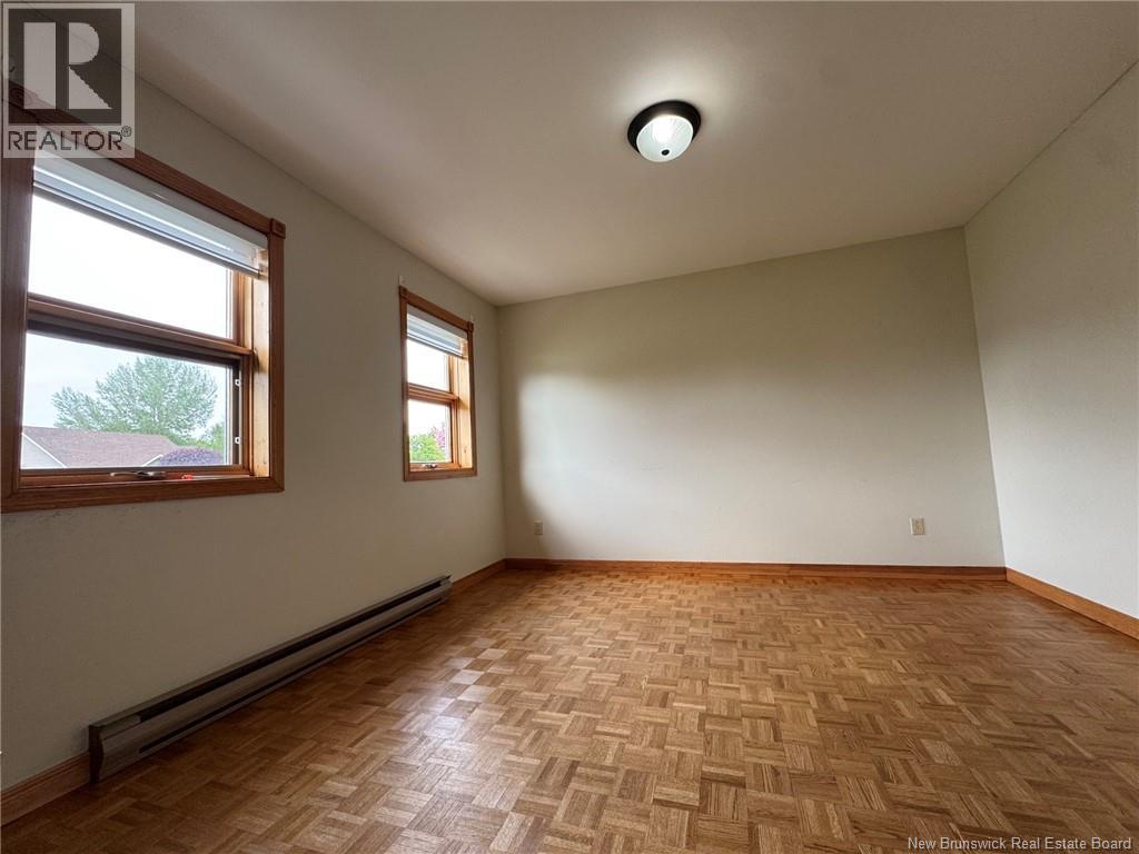 34 Walker Crescent - 11