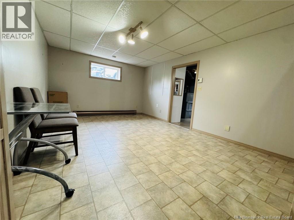 34 Walker Crescent - 19