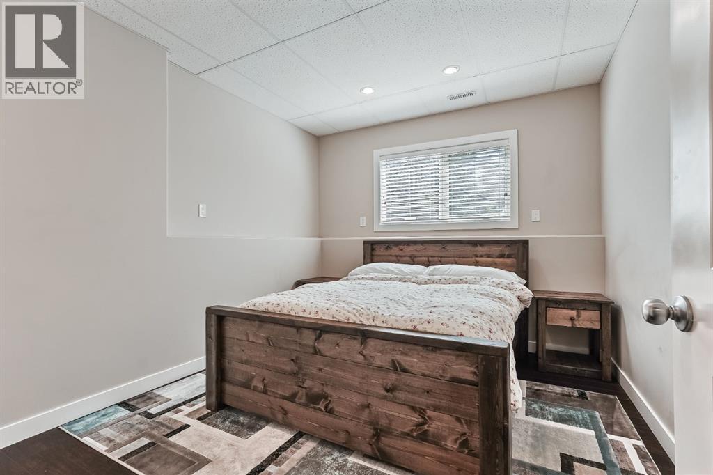 230 Couleesprings Grove  S — photo 43
