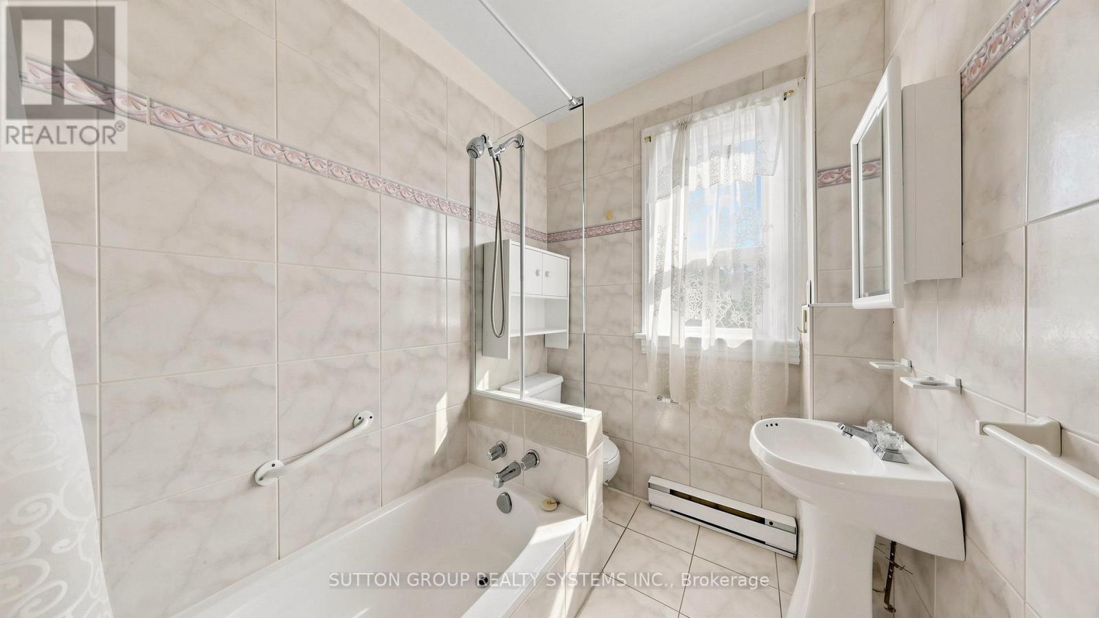799 LANSDOWNE AVENUE - 10