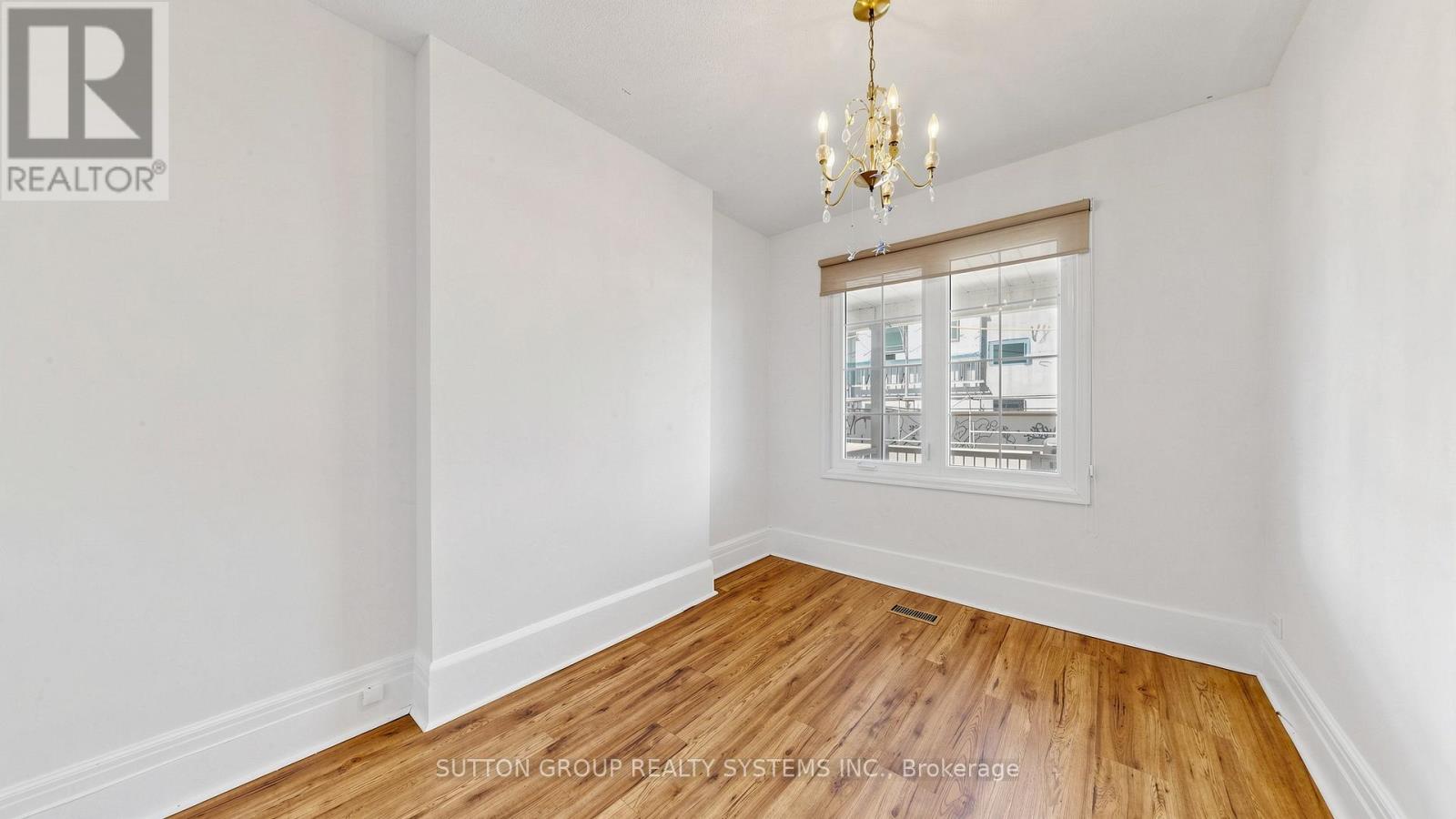 799 LANSDOWNE AVENUE - 3