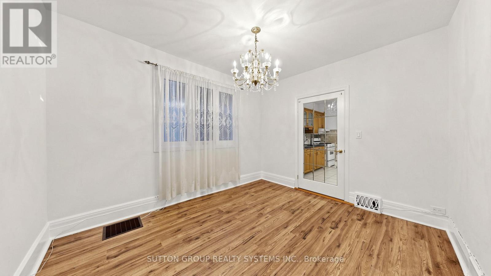 799 LANSDOWNE AVENUE - 5