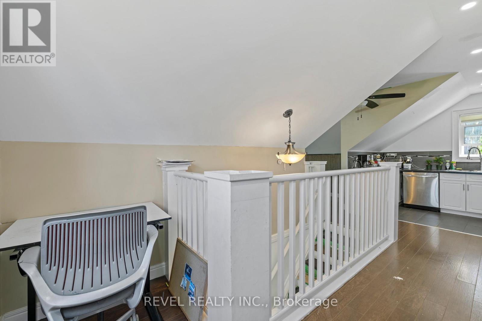 54 CHESTNUT STREET E - 33
