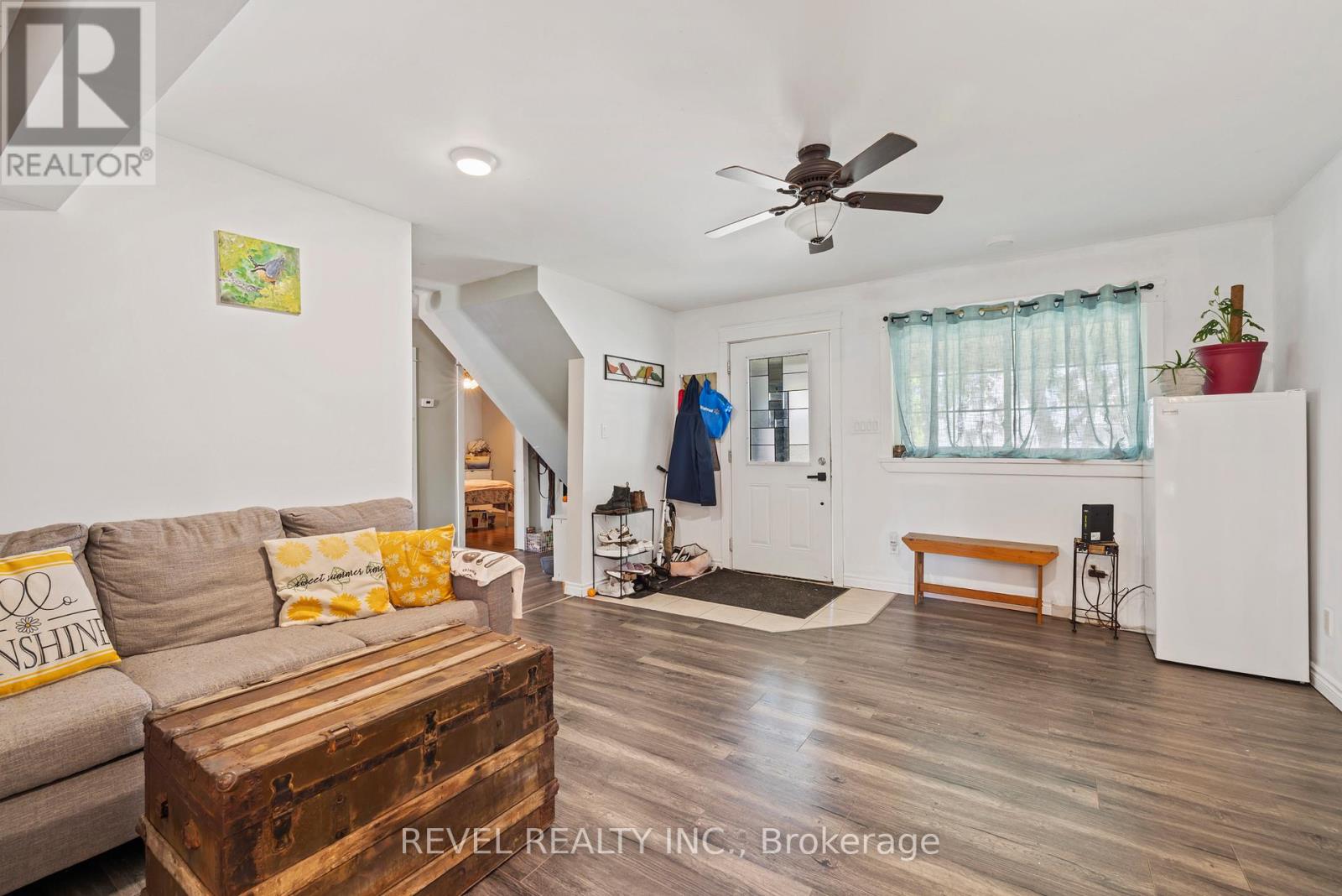 54 CHESTNUT STREET E - 5