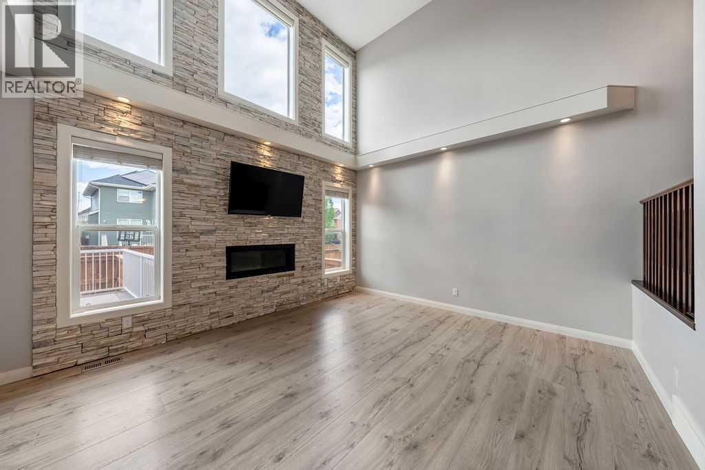 435 Evansglen Drive NW — photo 8