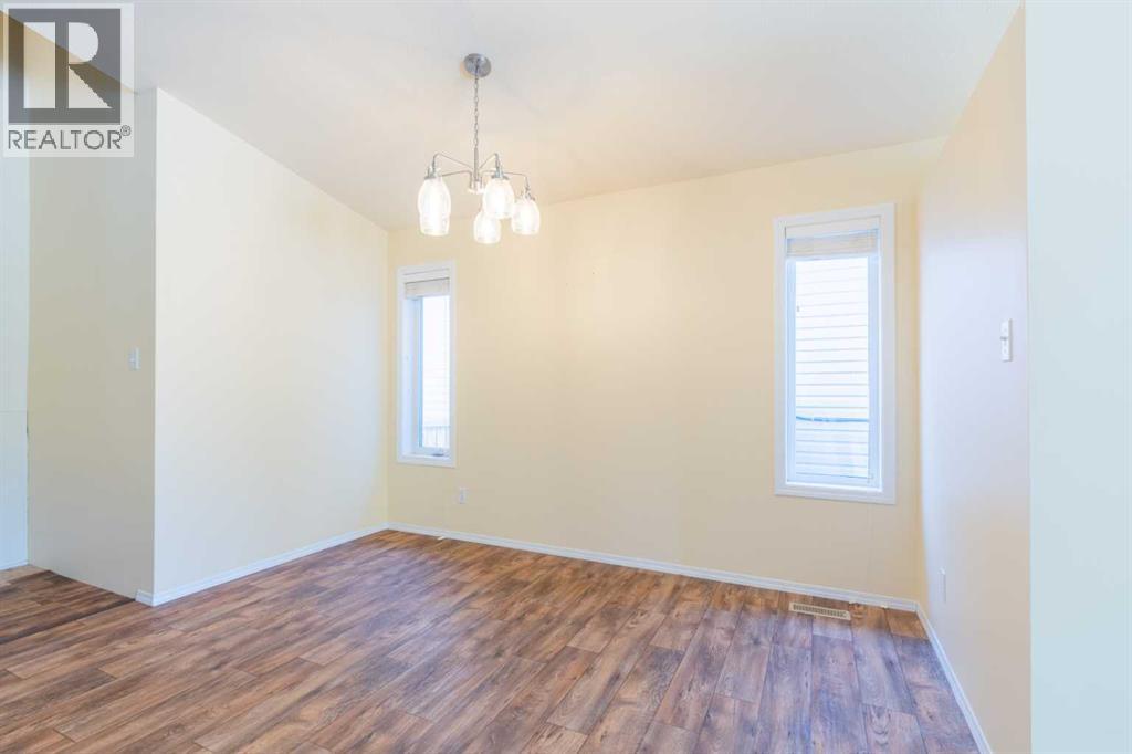 70 Peigan Court W — photo 11
