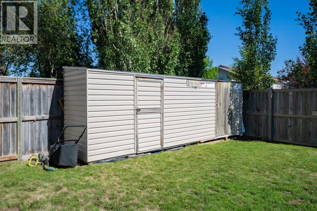 70 Peigan Court W - photo 4