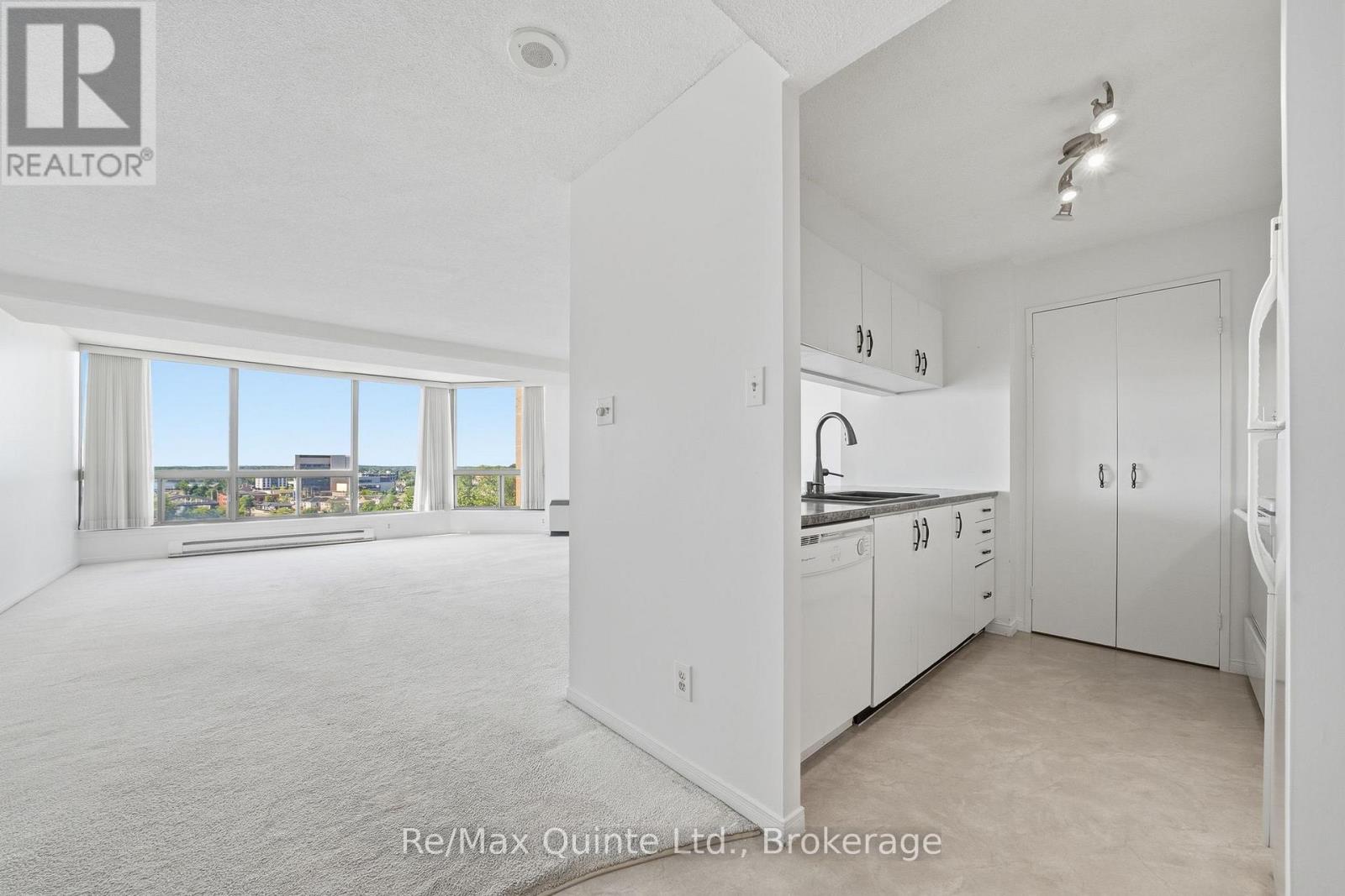 #1006 350 FRONT STREET - 21