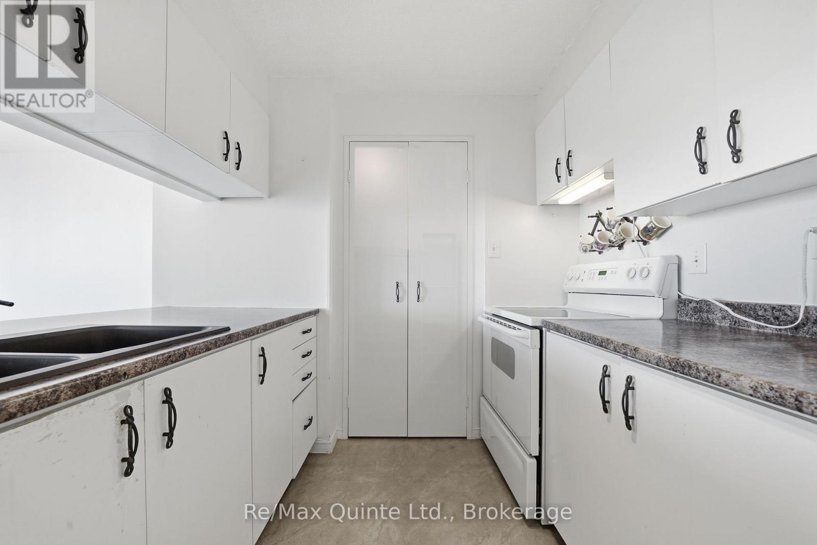 #1006 350 FRONT STREET - 23