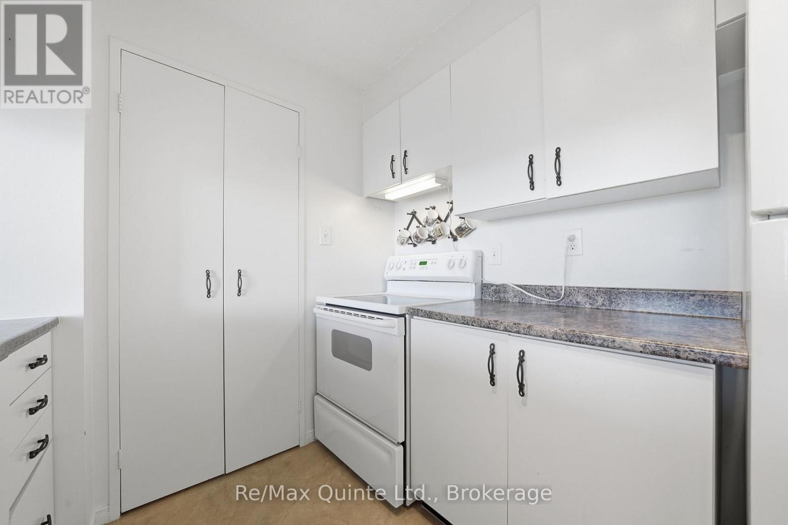 #1006 350 FRONT STREET - 26